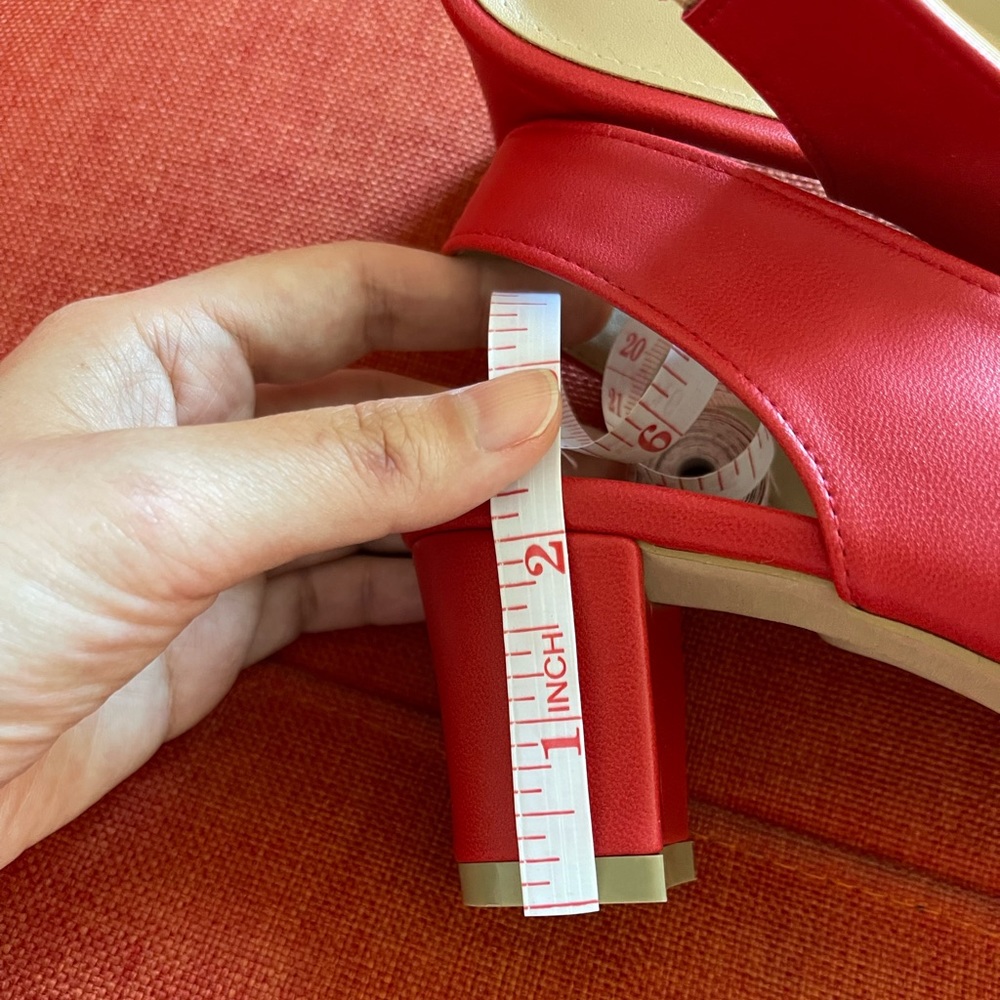 Red heels - Picture 4 of 4